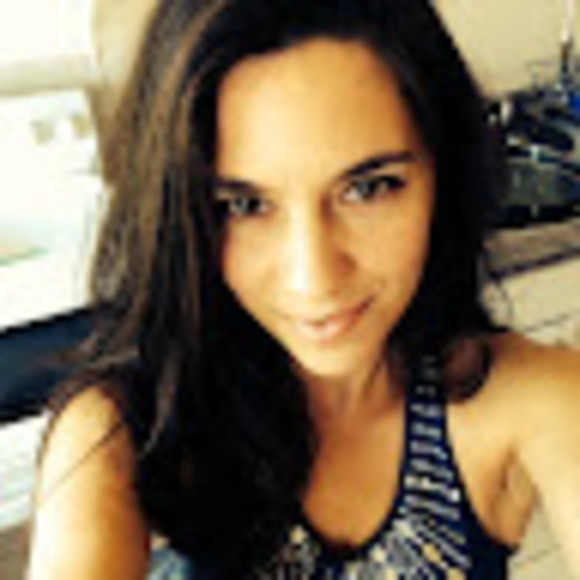 Meet your Posher, Julie - Picture 1 of 1